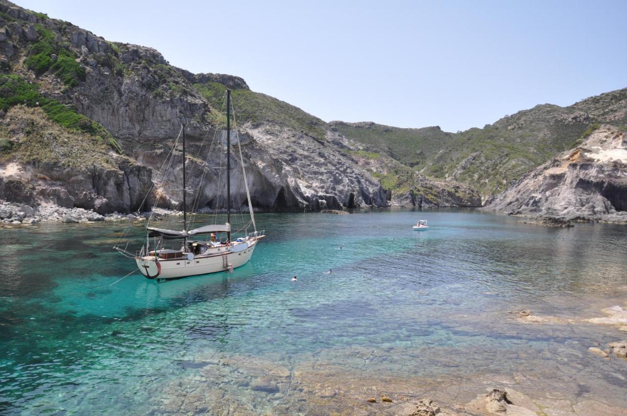 Lu' Hotel Maladroxia SantʼAntìoco Dış mekan fotoğraf